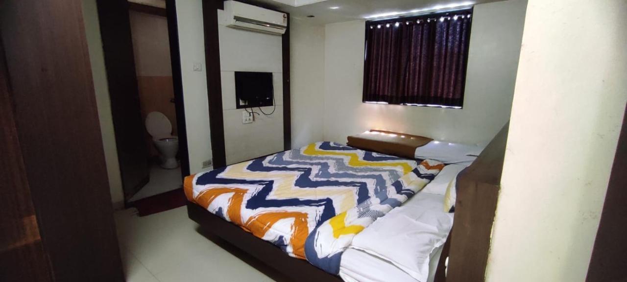 Sai Vasant Vihar Hotel Shirdi Exterior foto